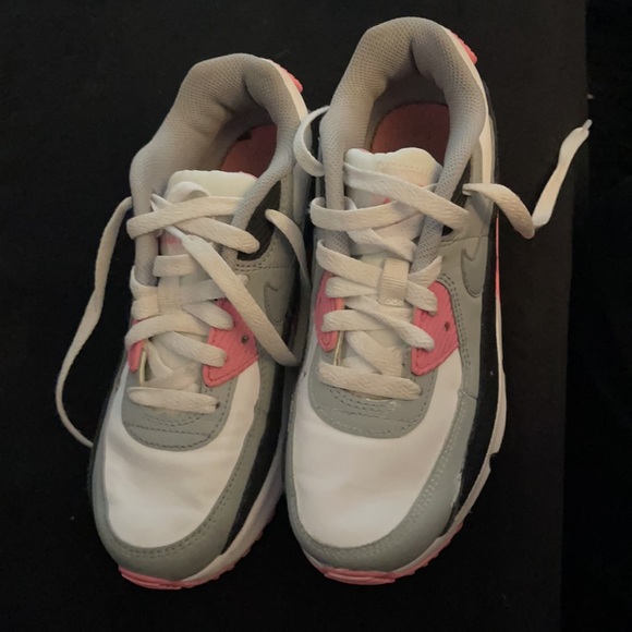 Nike - Picture 2 of 2